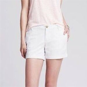 ‼️MOVING‼️ Banana Republic City Chino Shorts. White. Sz. 6. EUC